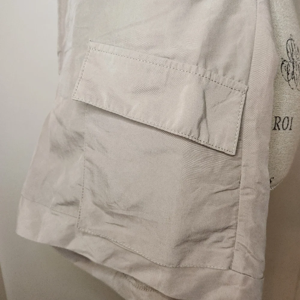 GAP khaki cargo shorts - Picture 5 of 7